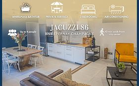 Jacuzzi Terrasse 86 - Terrasse & Climatisation - 4 Personnes - Bnb Epernay